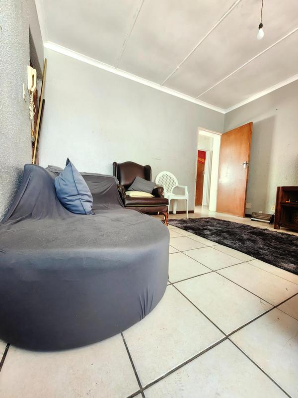 To Let 2 Bedroom Property for Rent in Grassy Park Western Cape